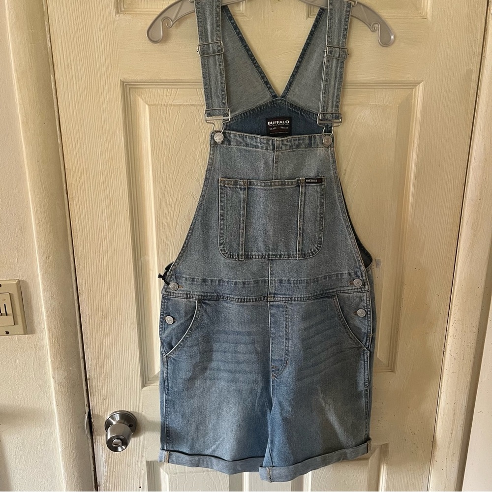 Buffalo Authentic Vintage Women's Blue Denim Overalls Medium Size Shorts.